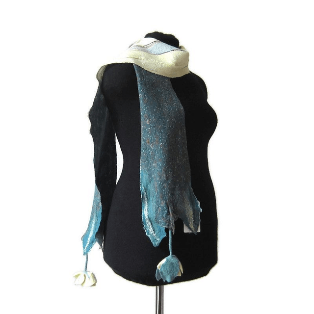 Sciarpa lana merino seta infeltrita Sciarpa verde con fiori lunga calda fatto a mano regali unici per le donne