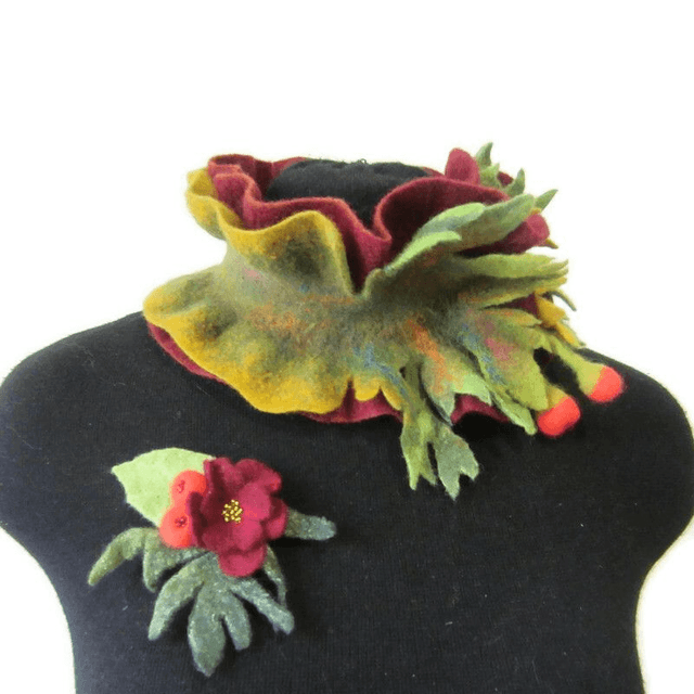 Sciarpa collo infeltrito lana merino infeltrita Sciarpa fatta a mano Sciarpa verde bordeaux Regali unici per lei Sciarpa donna