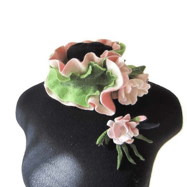 Scarf neckpiece felted wool merino felting Handmade Scarf white green Gift unique for her Scarf little Scarf women girls