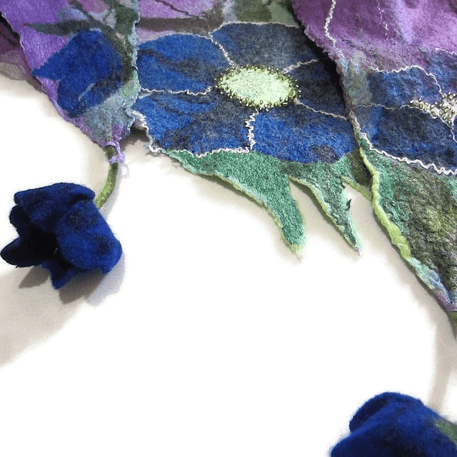 Scialle lana merino seta Scialle feltro fiori di lana fatto a mano bactus infeltrimento lilla donna Regalo unico per le donne