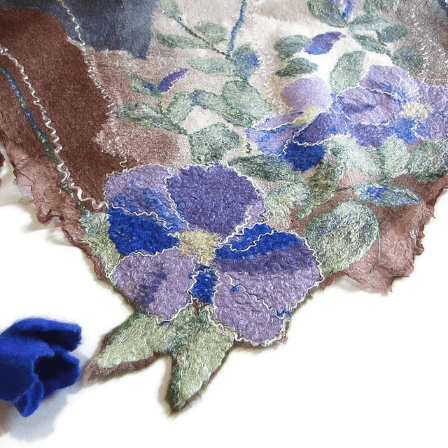 Scialle lana merino seta Scialle feltro fiori di lana fatto a mano bactus infeltrimento marrone beige donna Regalo unico per le donne