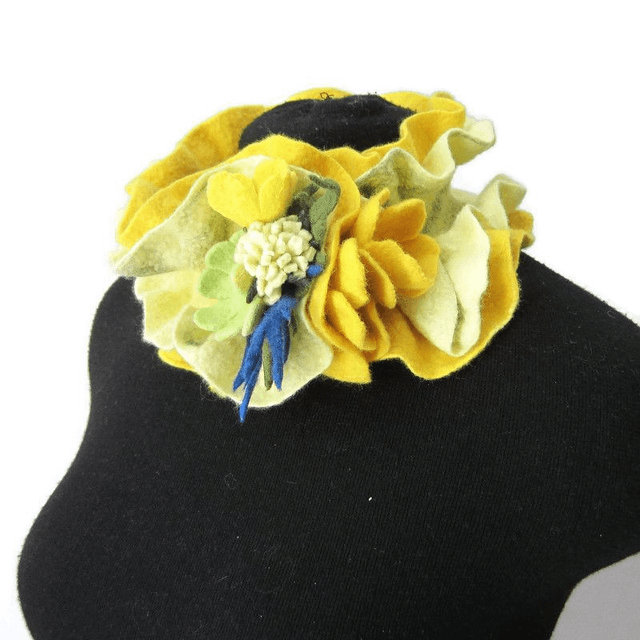 Sciarpa collo infeltrito lana merino infeltrita Sciarpa fatta a mano giallo Regali unici per lei Sciarpa donna