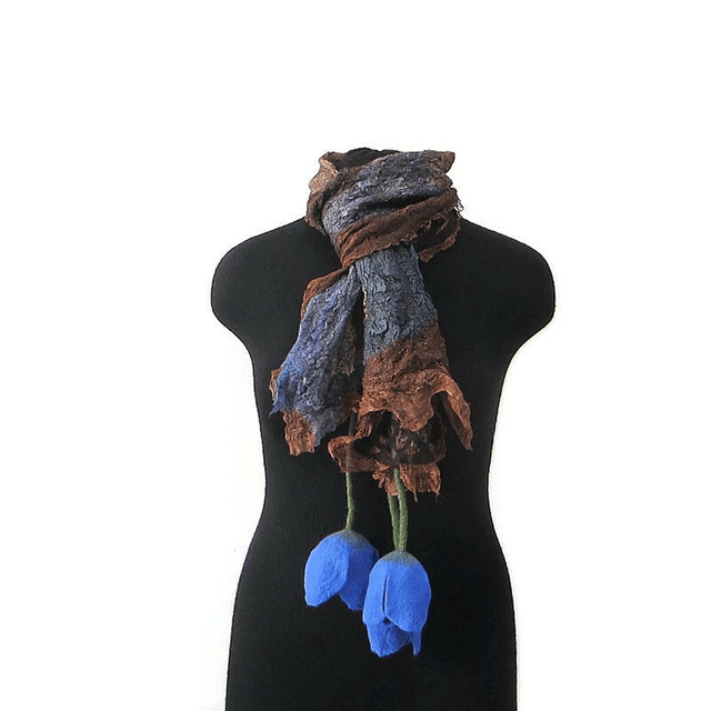 Sciarpa marrone feltro di lana merino seta Sciarpa lunga con tulipani fiori blu infeltrita fatta a mano regali unici per donne stile boho