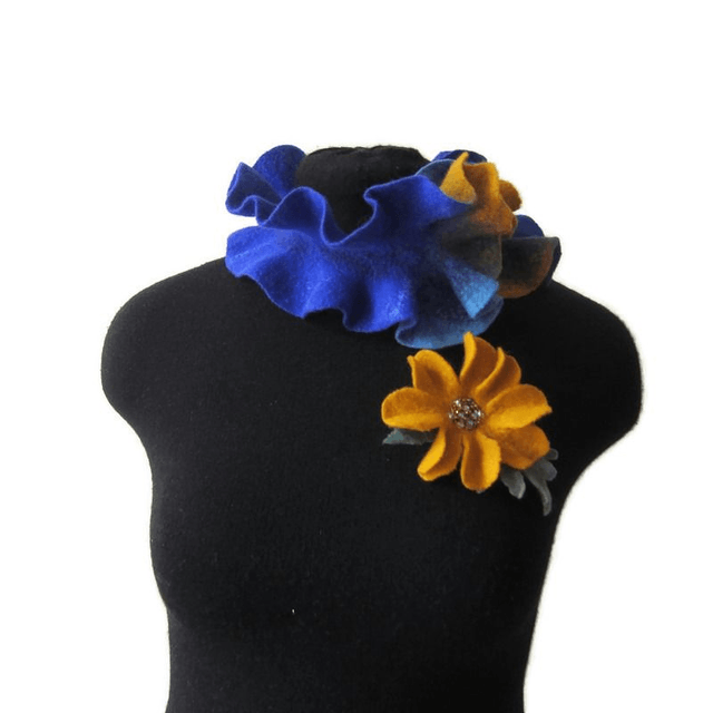 Sciarpa blu collo boa lana merino spilla Infeltrimento fatto a mano Sciarpa ragazza donna feltro Regali unici Regali per lei
