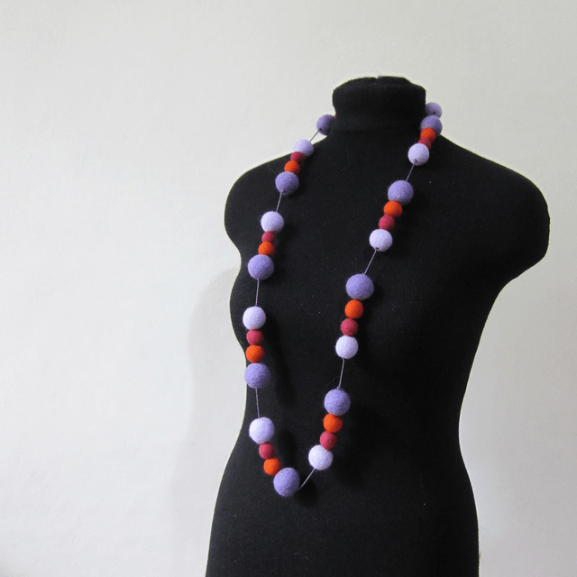 Collana in feltro di lana merino