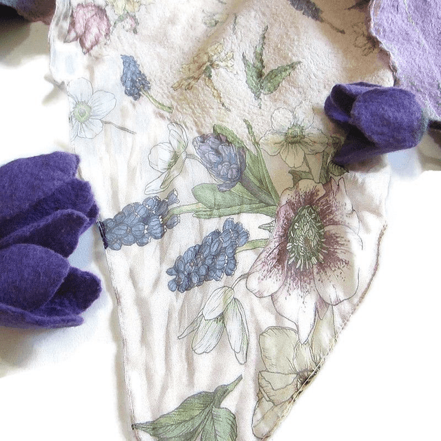 Scialle viola in feltro di lana merino seta   in feltro fiori tulipani viola sciarpa per le donne Regalo unico per le donne ragazza stile boho