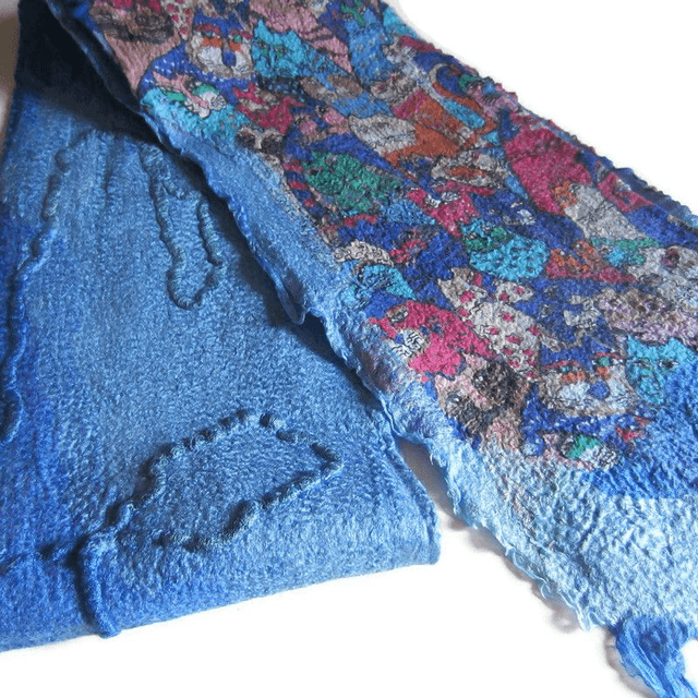 Sciarpa blu in feltro lana merino seta calda Sciarpa lunga donna infeltrita realizzata a mano