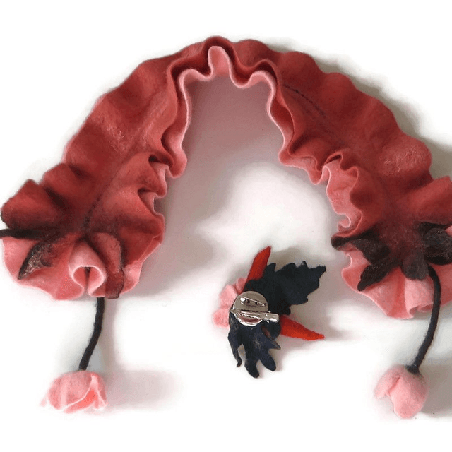 Sciarpa collo feltro lana merino infeltrita Sciarpa fatta a mano Sciarpa rosa corallo Regali unici per lei Sciarpa donna fiore sciarpa