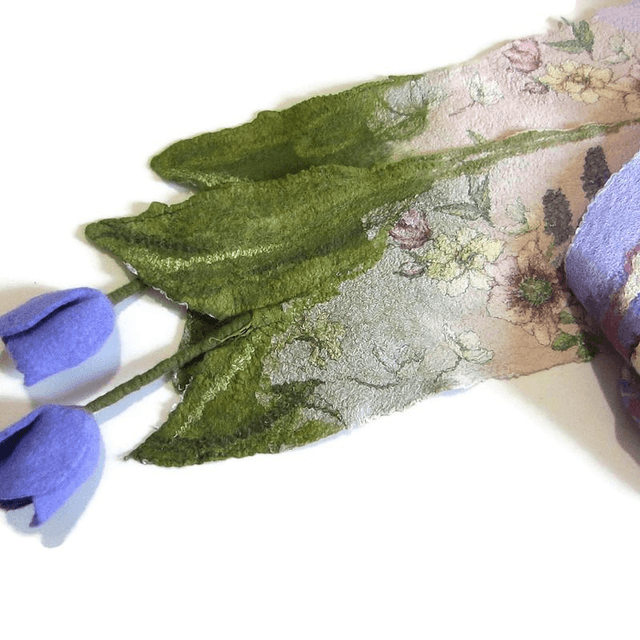 Sciarpa lana merino seta infeltrita fiori Sciarpa realizzata a mano lilla lunga Calda donna fatto a mano regali unici donne regalo ragazza