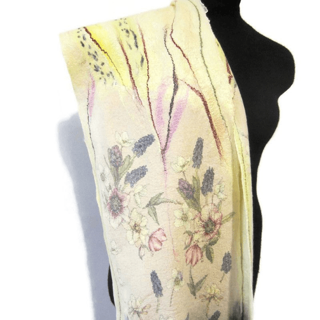 Sciarpa donna fatta a mano Sciarpa giallo tulipano infeltrita lana seta fiori Sciarpa lunga Regalo unico per lei