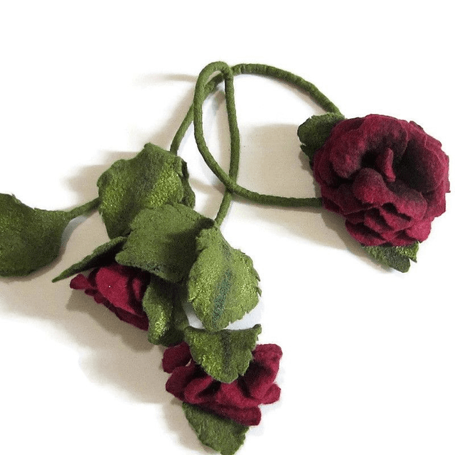 Collana infeltrita lana merino rosa Borgogna spilla feltro Collana fatto a mano regali unici collana boho