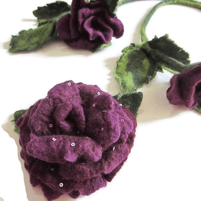 Collana infeltrita lana merino rosa viola spilla infeltrita Collane fatto a mano regali unici