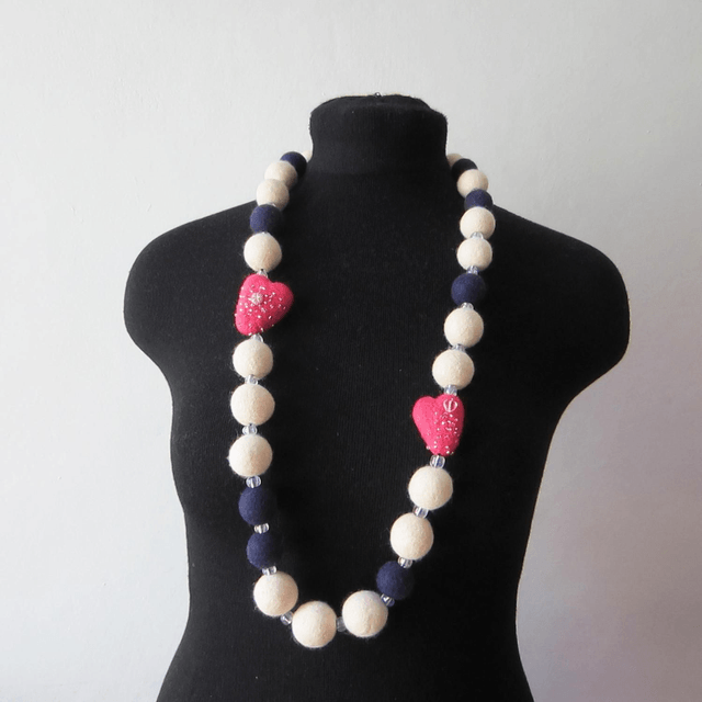 Collana in feltro di lana merino