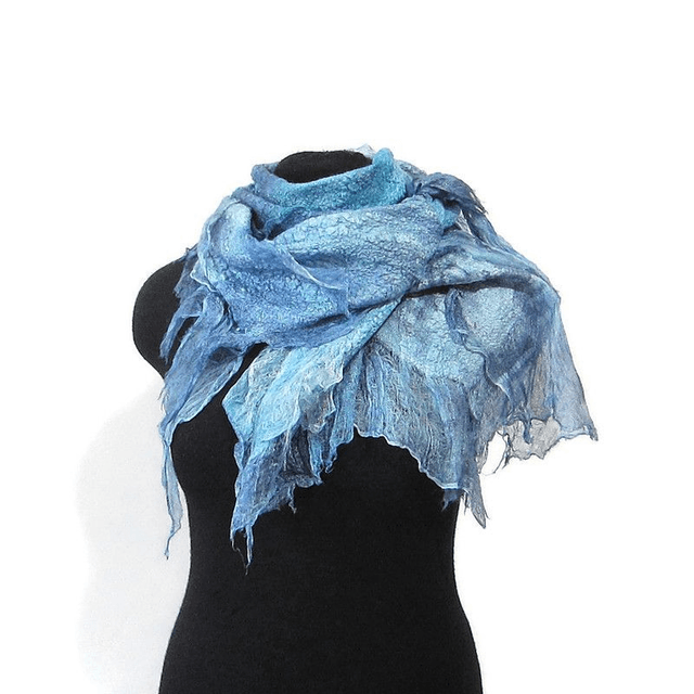 Scialle lana merino seta Scialle feltro fatto a mano scialle caldo bactus infeltrimento blu donna Regalo unico per donne grunge boho style