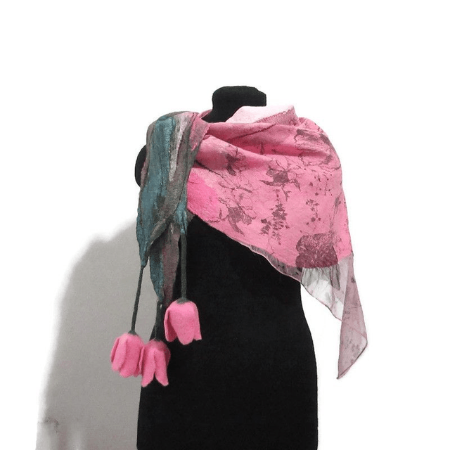 Scarf felted rosa vanigliato wool merino silk Handmade shawl felting flowers scarf for women Unique gift for girls.