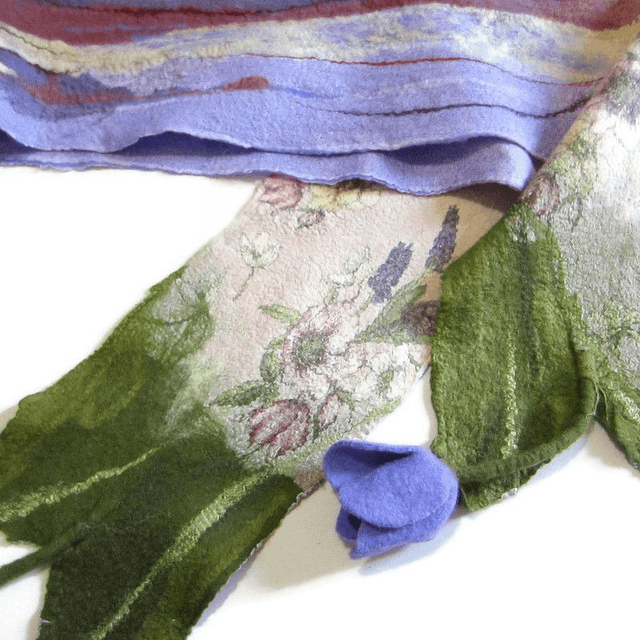 Sciarpa lana merino seta infeltrita fiori Sciarpa realizzata a mano lilla lunga Calda donna fatto a mano regali unici donne regalo ragazza