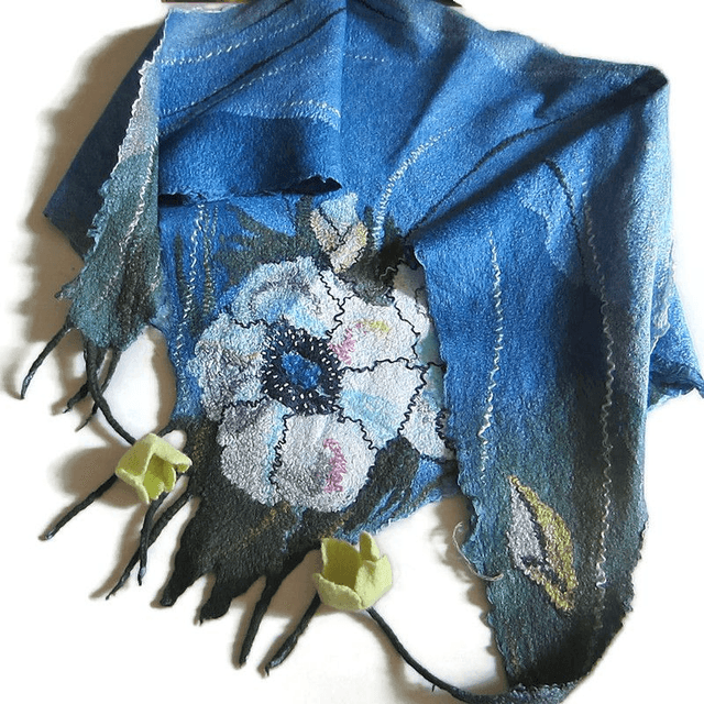 Scialle lana merino seta Scialle feltro fiori di lana fatto a mano bactus infeltrimento warm blue donna Regalo unico per le donne