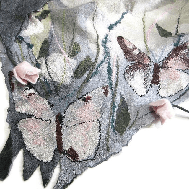 Scialle lana merino seta Scialle feltro fiori di lana fatto a mano bactus infeltrimento grigio rosa donna Regalo unico per le donne