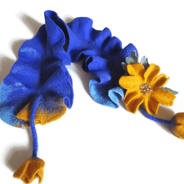 Sciarpa blu collo boa lana merino spilla Infeltrimento fatto a mano Sciarpa ragazza donna feltro Regali unici Regali per lei