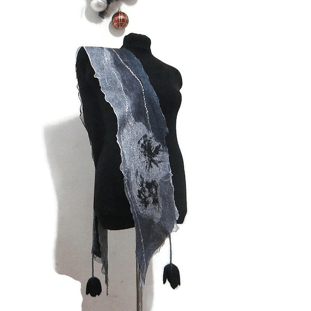 Sciarpa lana merino seta infeltrita fiori tulipani feltro Sciarpa colore grigio nero lunga calda donna fatto a mano regali unici per donne