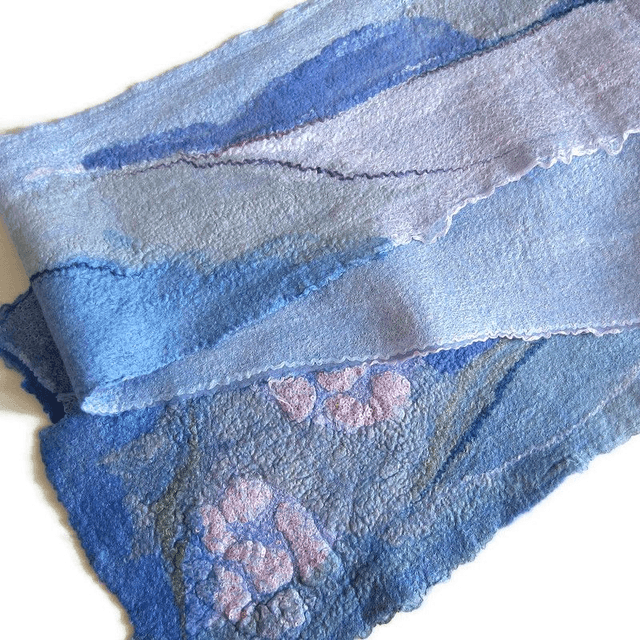 Sciarpa donna feltro blu lana merino seta Sciarpa con paillettes infeltrita fatto a mano